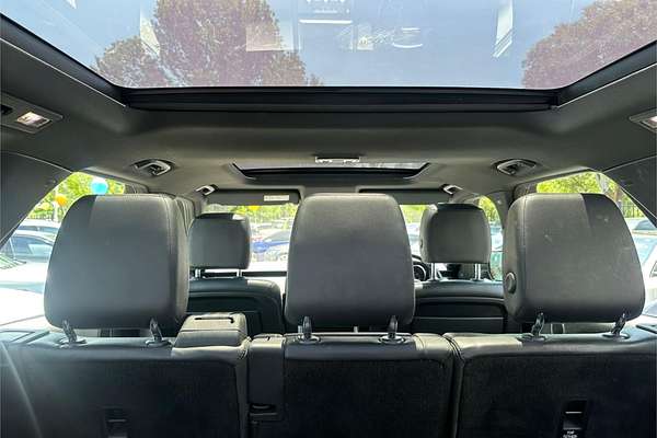 2020 Land Rover Discovery SD4 SE Series 5