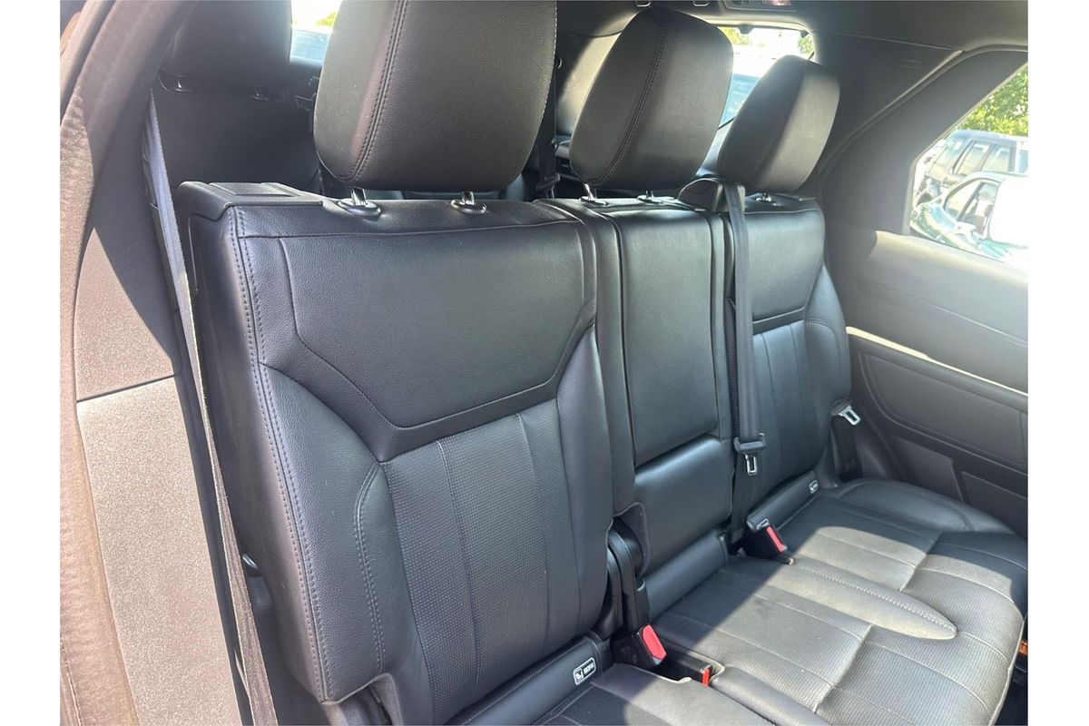 2020 Land Rover Discovery SD4 SE Series 5