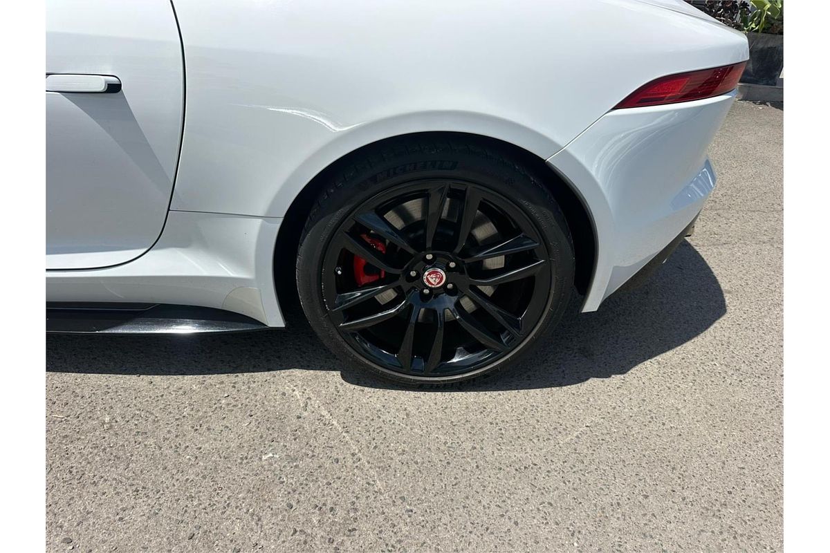 2017 Jaguar F-TYPE R X152