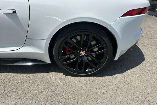 2017 Jaguar F-TYPE R X152