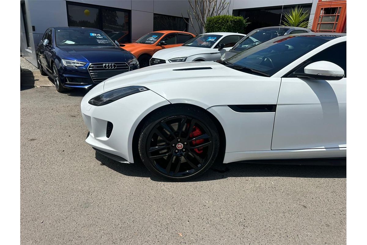 2017 Jaguar F-TYPE R X152