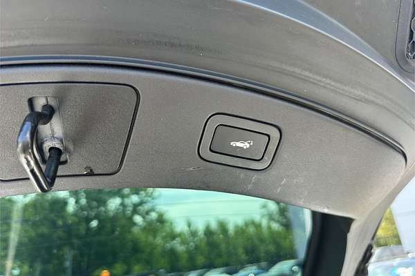 2017 Jaguar F-TYPE R X152