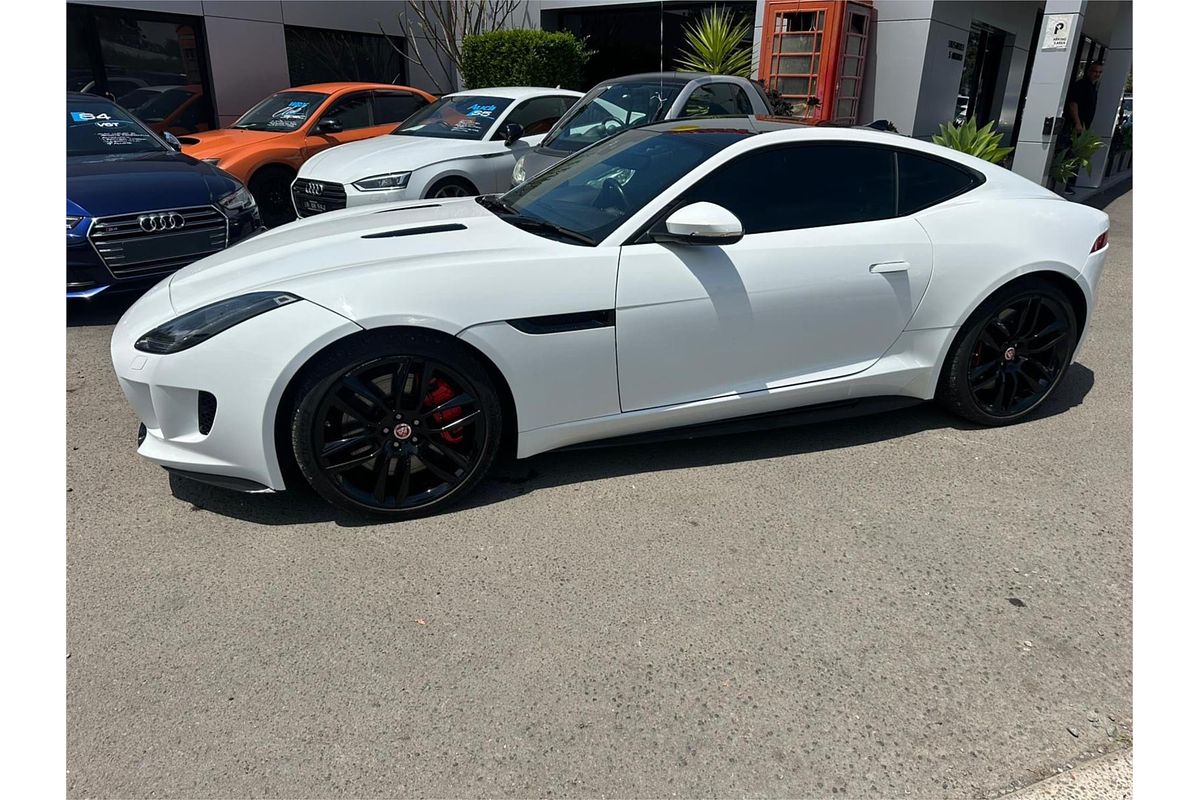 2017 Jaguar F-TYPE R X152