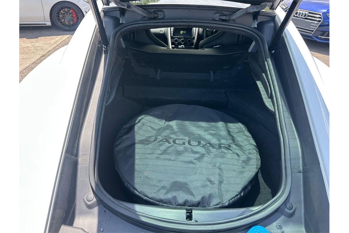 2017 Jaguar F-TYPE R X152