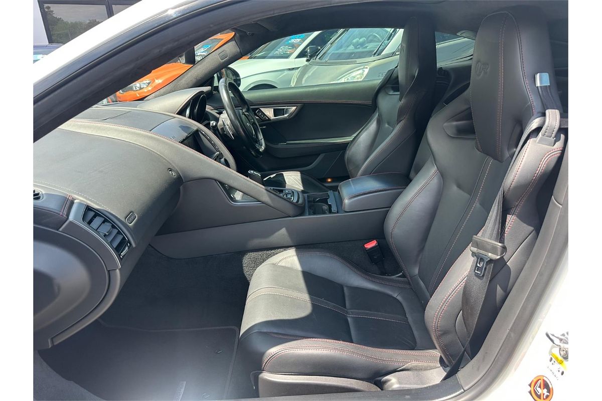 2017 Jaguar F-TYPE R X152