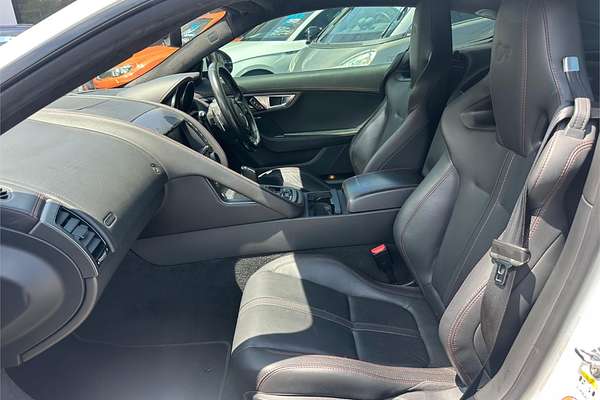 2017 Jaguar F-TYPE R X152