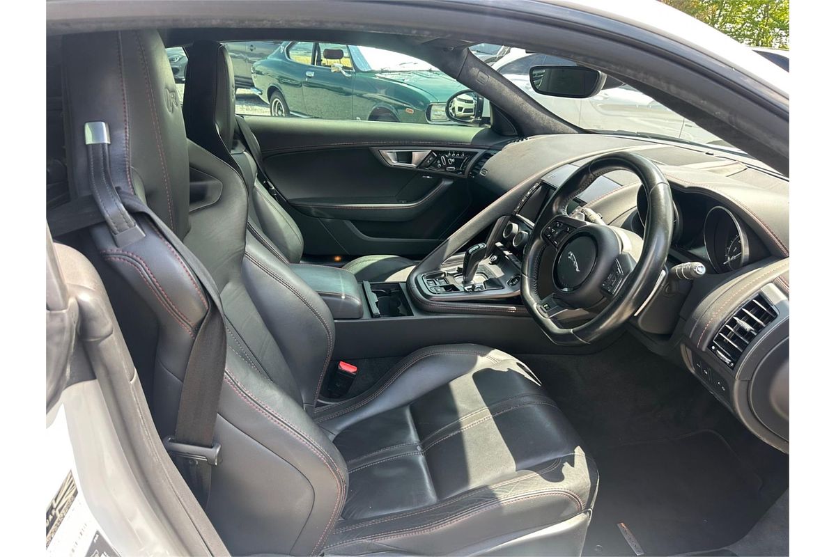 2017 Jaguar F-TYPE R X152