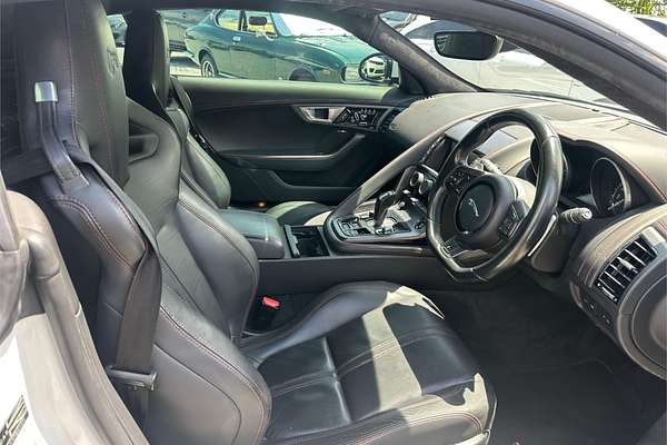 2017 Jaguar F-TYPE R X152