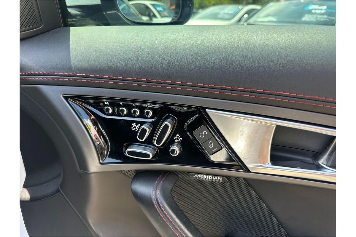 2017 Jaguar F-TYPE R X152