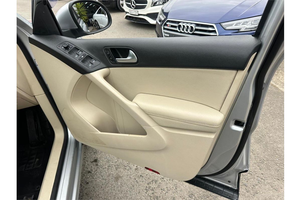 2013 Volkswagen Tiguan 103TDI Pacific 5N