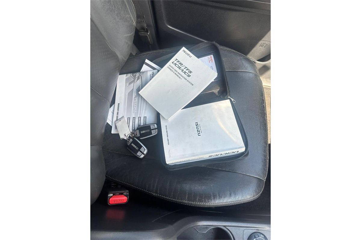 2017 Isuzu MU-X LS-T