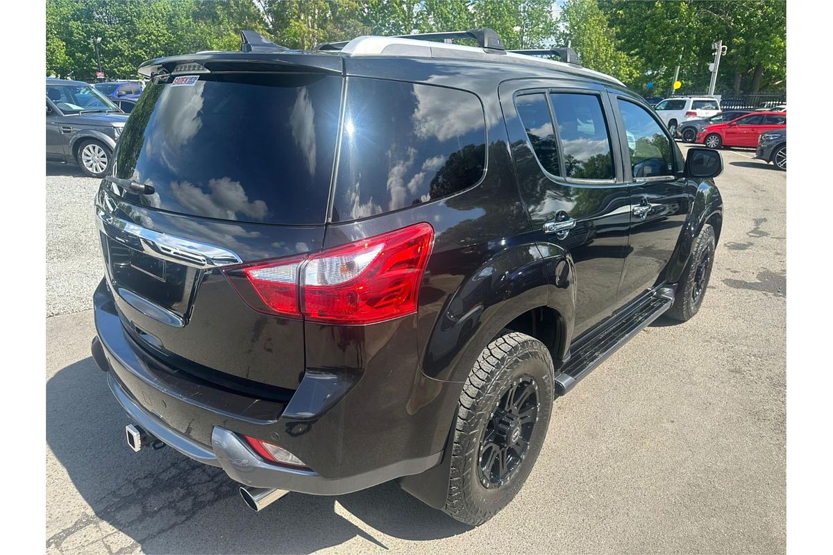 2017 Isuzu MU-X LS-T