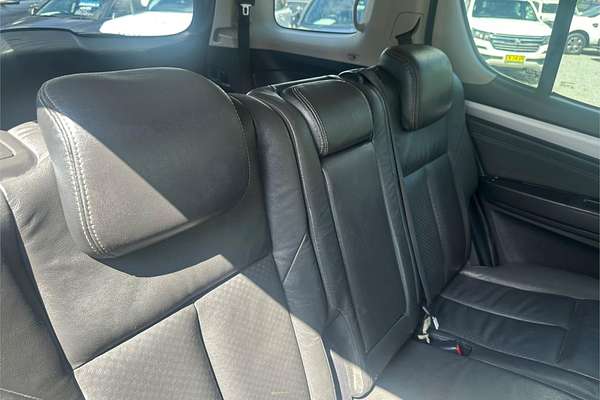 2017 Isuzu MU-X LS-T