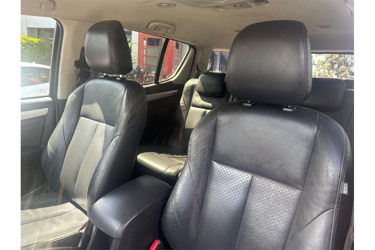 2017 Isuzu MU-X LS-T