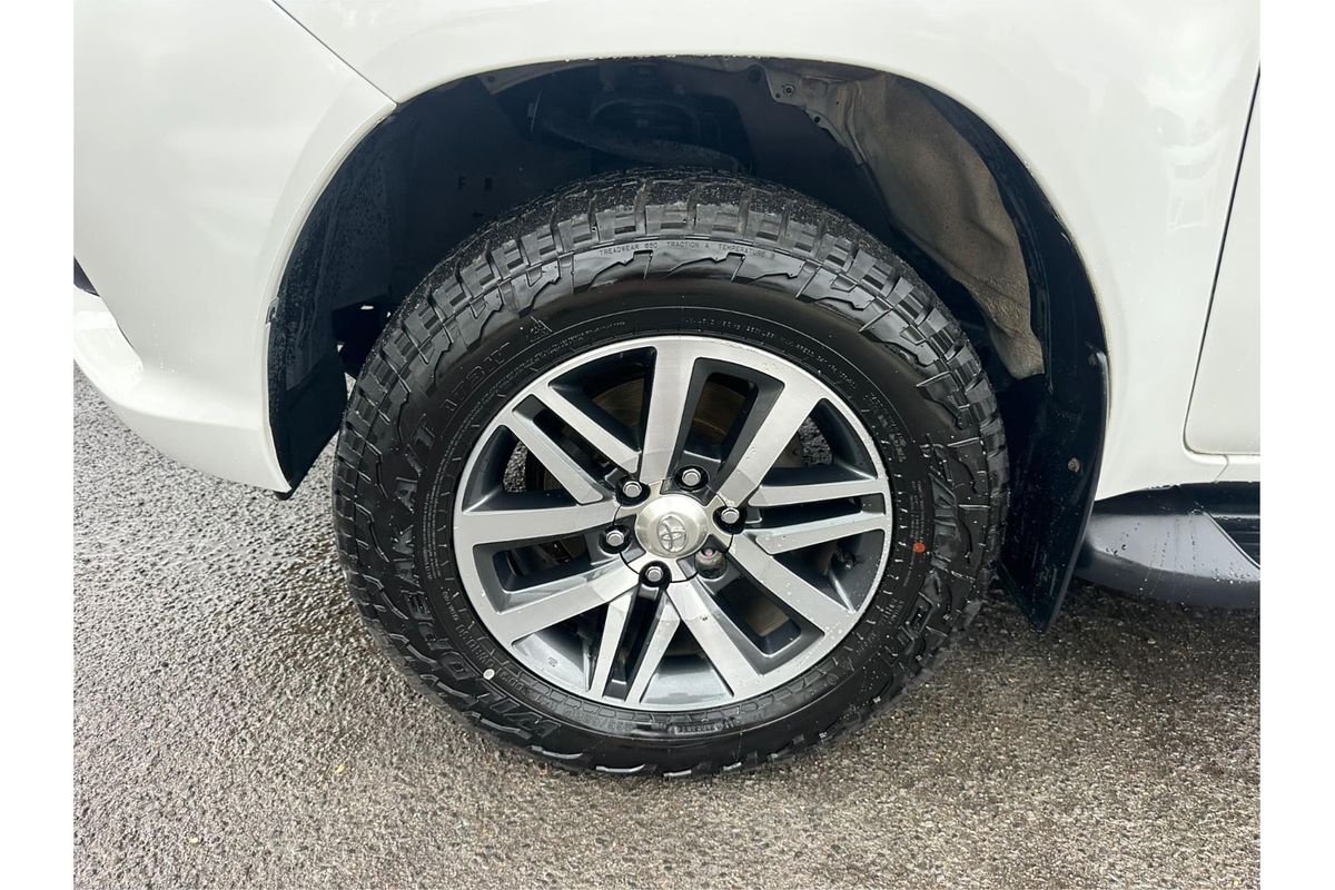 2016 Toyota Hilux SR5 GUN126R 4X4