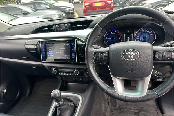 2016 Toyota Hilux SR5 GUN126R 4X4