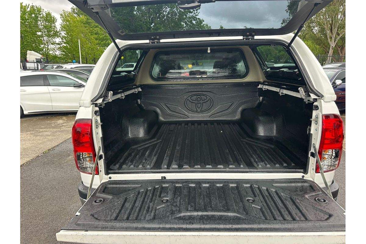 2016 Toyota Hilux SR5 GUN126R 4X4