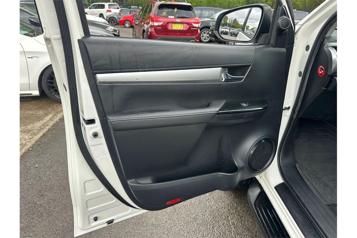 2016 Toyota Hilux SR5 GUN126R 4X4