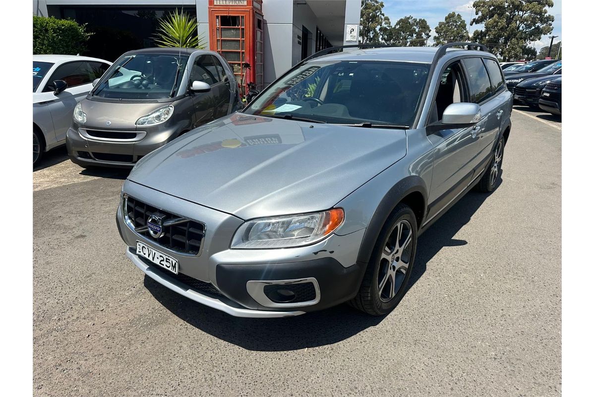 2014 Volvo XC70 T6 Luxury