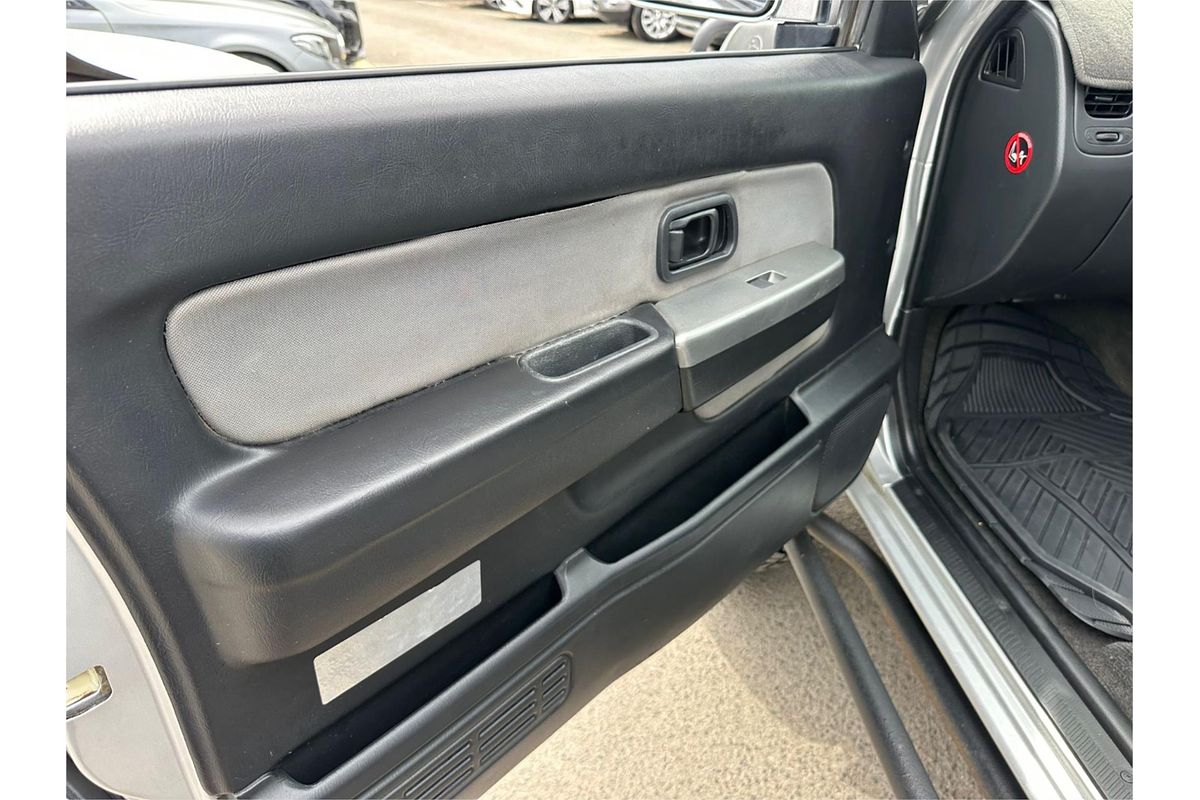 2013 Nissan Navara ST-R D22 4X4