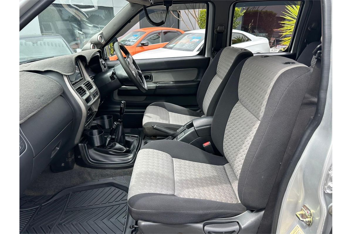 2013 Nissan Navara ST-R D22 4X4