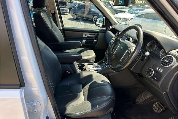 2015 Land Rover Discovery SCV6 SE Series 4