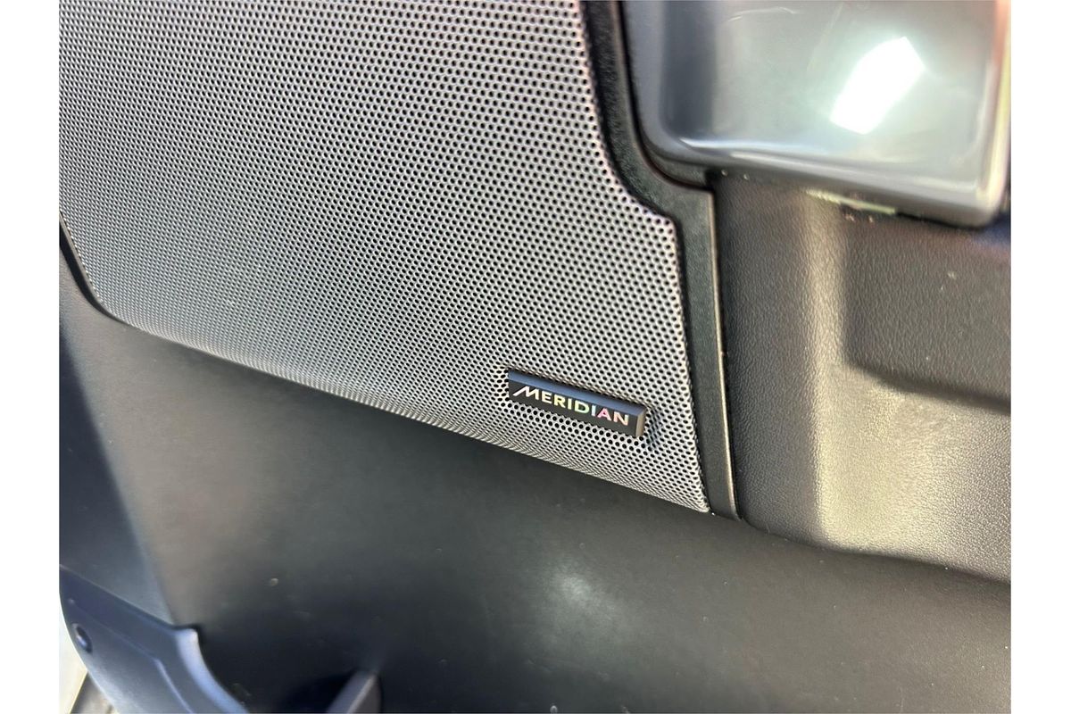 2015 Land Rover Discovery SCV6 SE Series 4