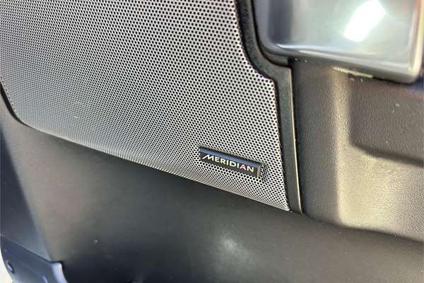 2015 Land Rover Discovery SCV6 SE Series 4