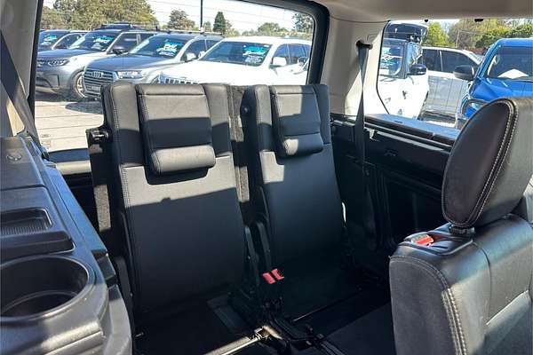 2015 Land Rover Discovery SCV6 SE Series 4