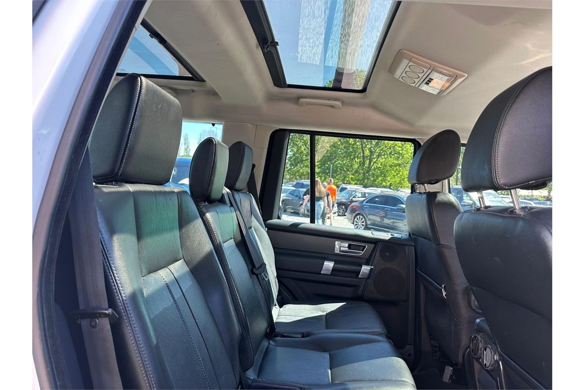 2015 Land Rover Discovery SCV6 SE Series 4