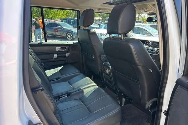 2015 Land Rover Discovery SCV6 SE Series 4