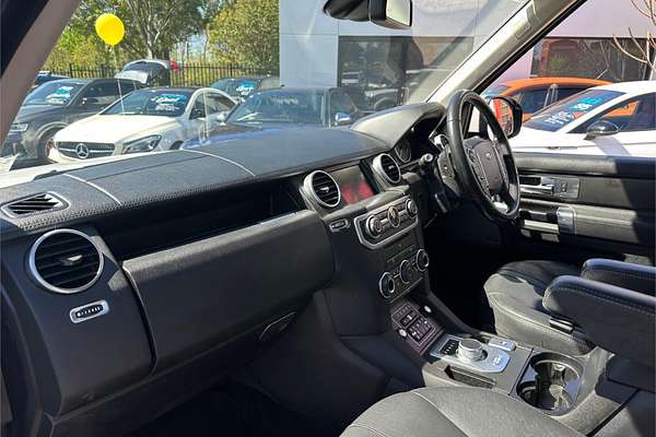 2015 Land Rover Discovery SCV6 SE Series 4