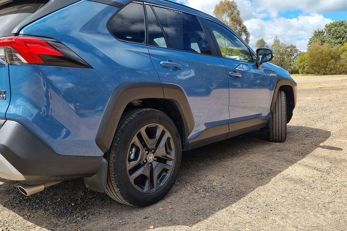 2021 Toyota RAV4 Edge AXAH54R