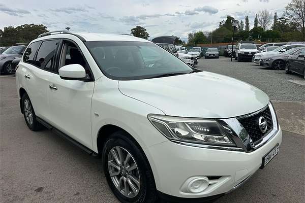 2016 Nissan Pathfinder ST R52