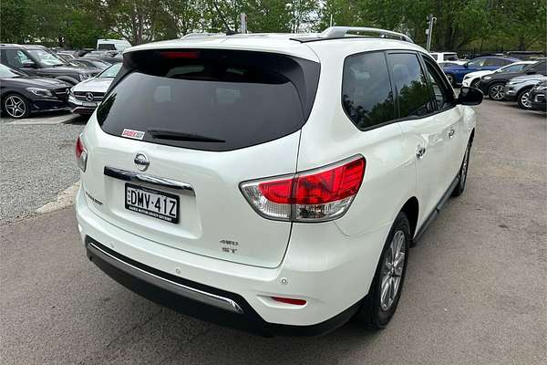 2016 Nissan Pathfinder ST R52