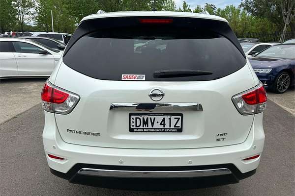 2016 Nissan Pathfinder ST R52