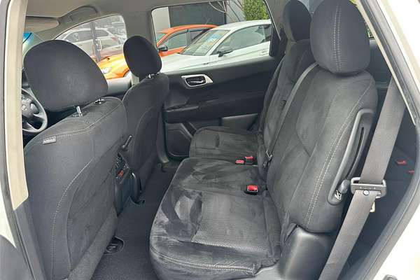 2016 Nissan Pathfinder ST R52