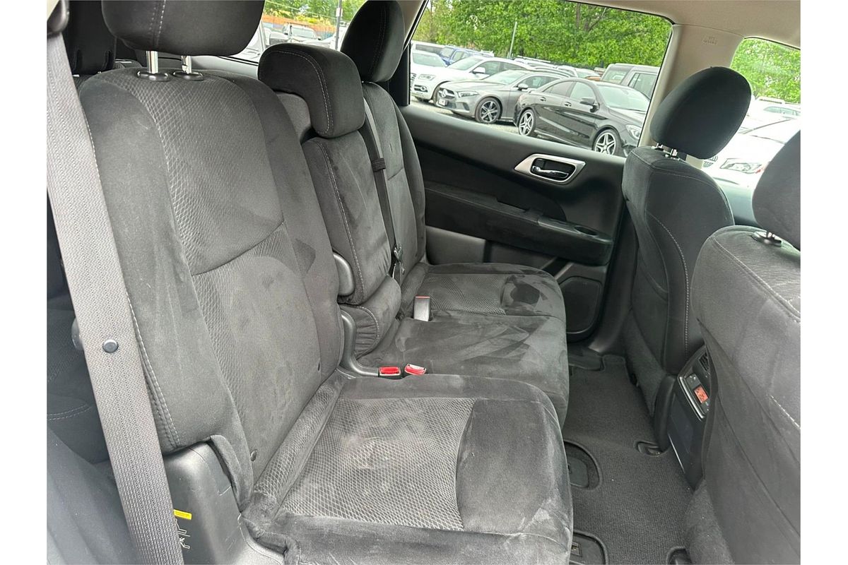 2016 Nissan Pathfinder ST R52