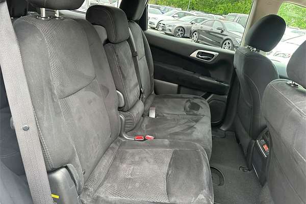 2016 Nissan Pathfinder ST R52