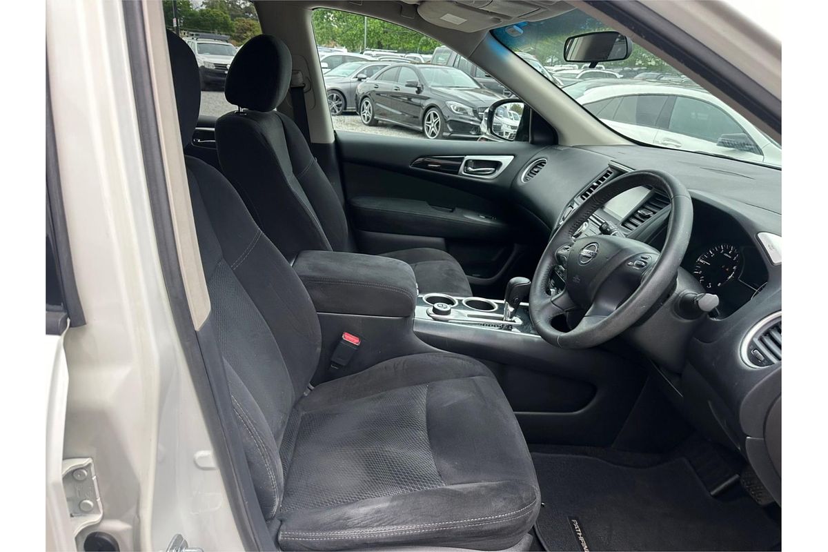 2016 Nissan Pathfinder ST R52