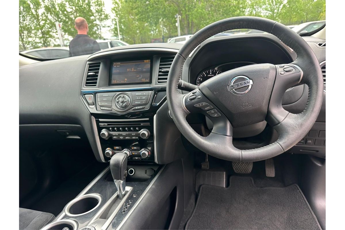 2016 Nissan Pathfinder ST R52