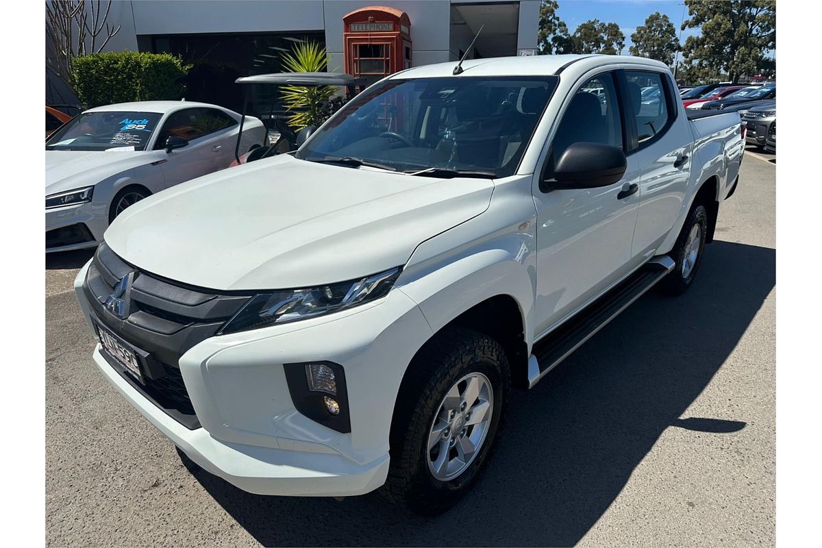 2022 Mitsubishi Triton GLX+ MR 4X4