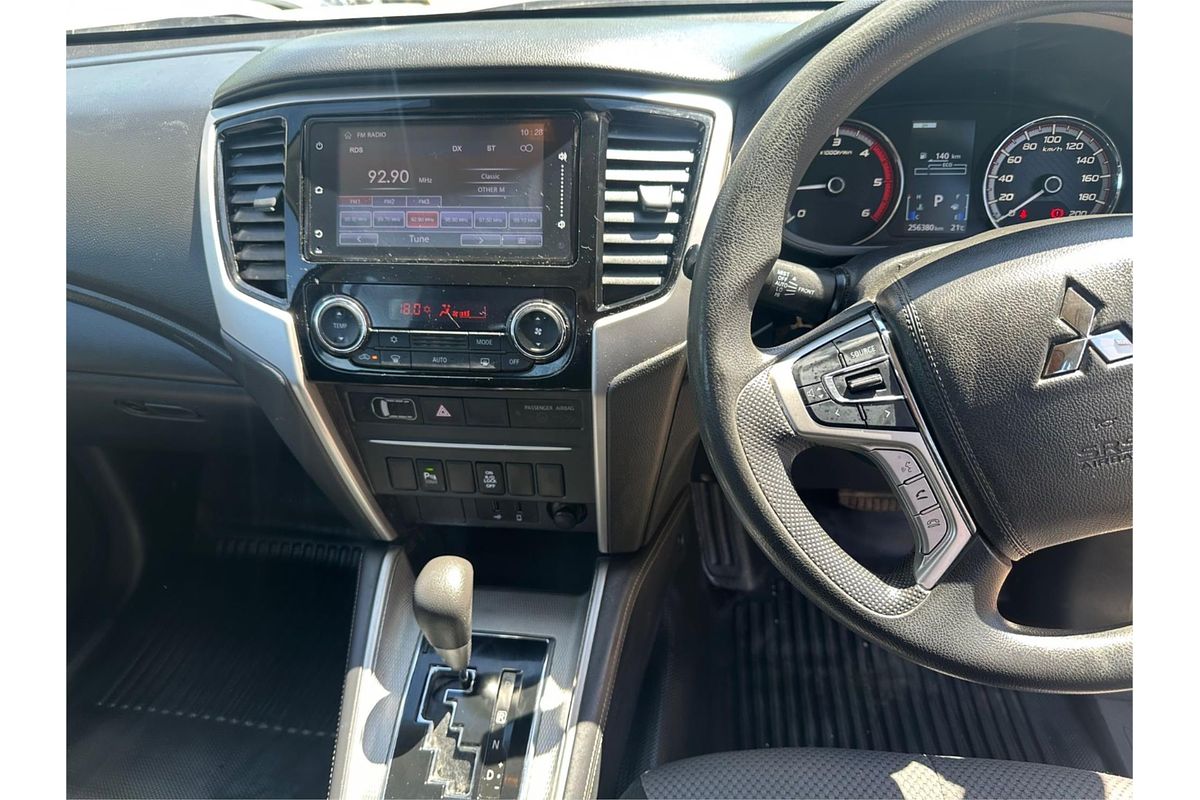 2022 Mitsubishi Triton GLX+ MR 4X4