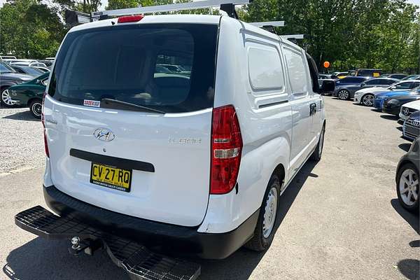 2015 Hyundai iLoad TQ2-V