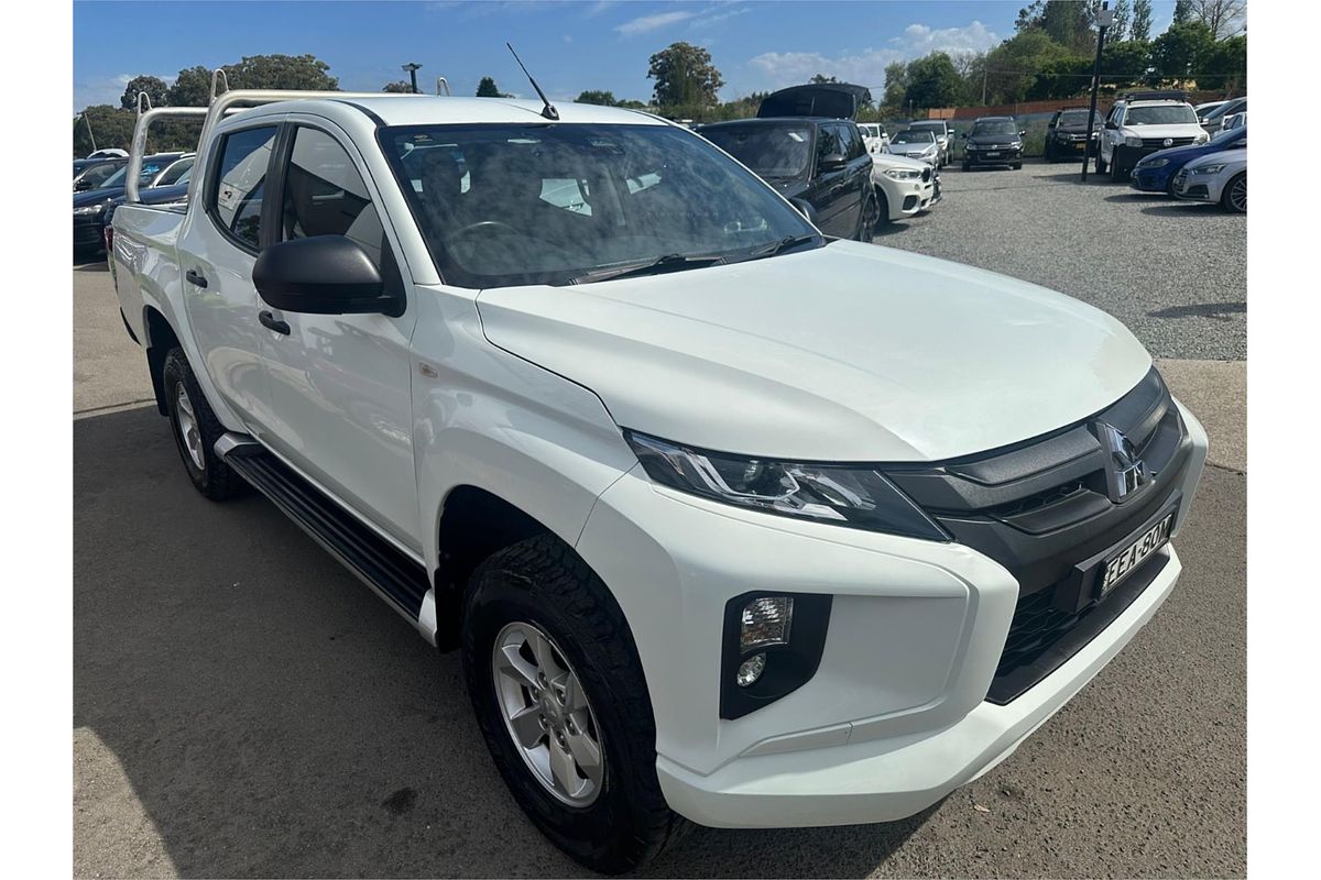 2019 Mitsubishi Triton GLX+ MR 4X4