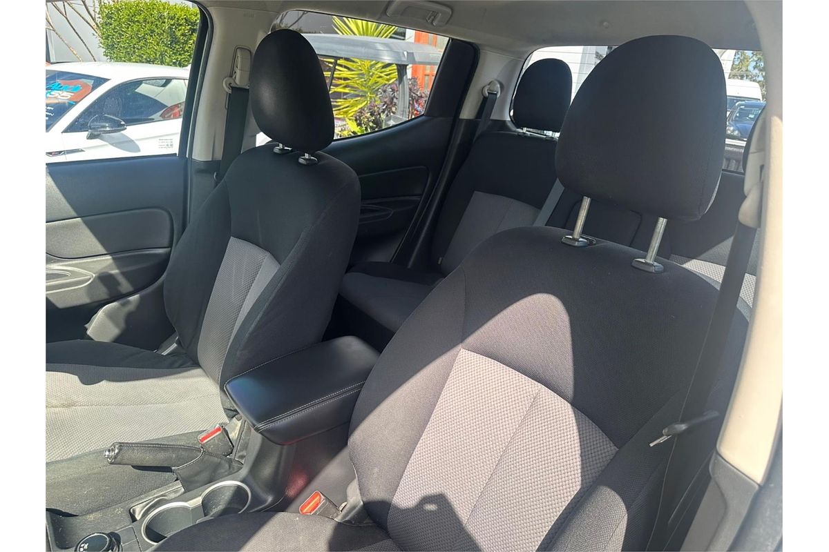 2019 Mitsubishi Triton GLX+ MR 4X4