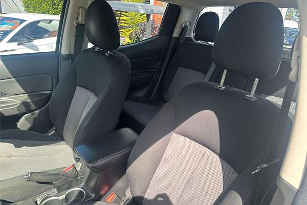 2019 Mitsubishi Triton GLX+ MR 4X4