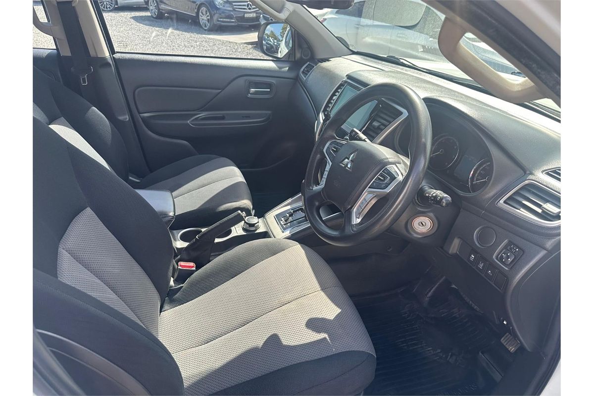 2019 Mitsubishi Triton GLX+ MR 4X4