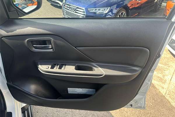 2019 Mitsubishi Triton GLX+ MR 4X4