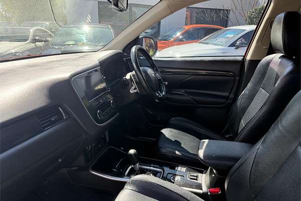 2017 Mitsubishi Outlander Exceed ZK